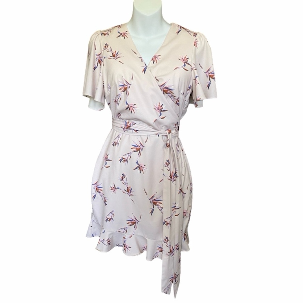 Stylestalker Penny Mini V-Neck Wrap Dress Medium Floral Ivory